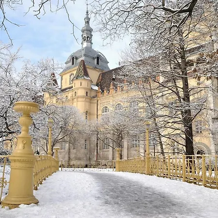 Heroes' Apartment Budapest